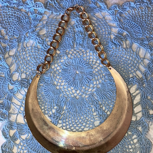 NECKLACE, goldtone chain w/tan, brown, blk & wh. animal design $29 - Picture 3 of 7